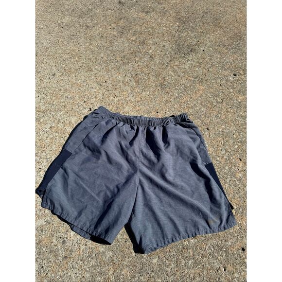 Men’s Nike dri fit workout shorts  size medium - Picture 1 of 5